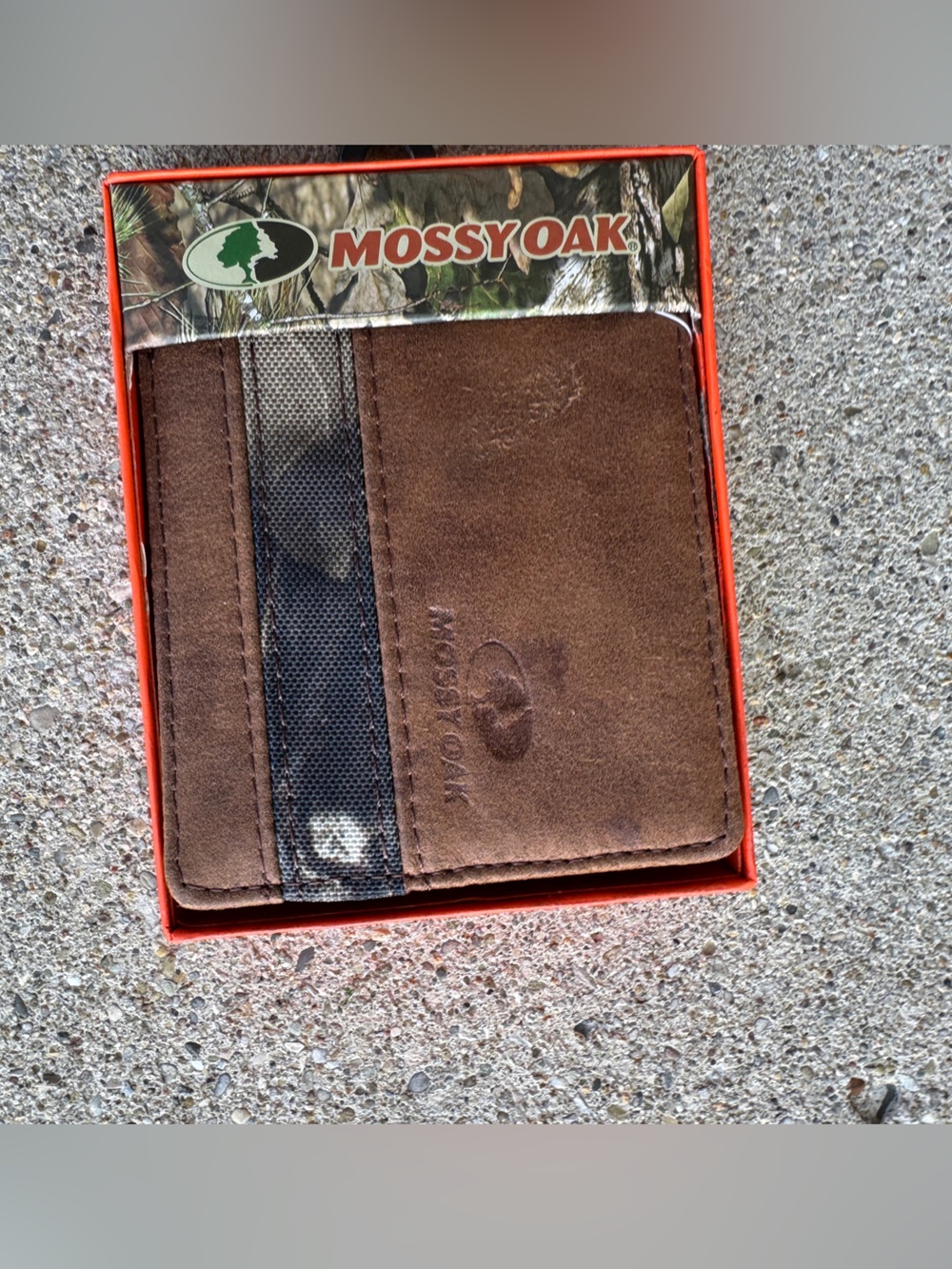Light Brown. Camo stripe. NEW. Billfold.